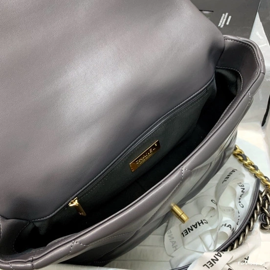 First Bag Ru FLAP BAG CHANEL 19 0809